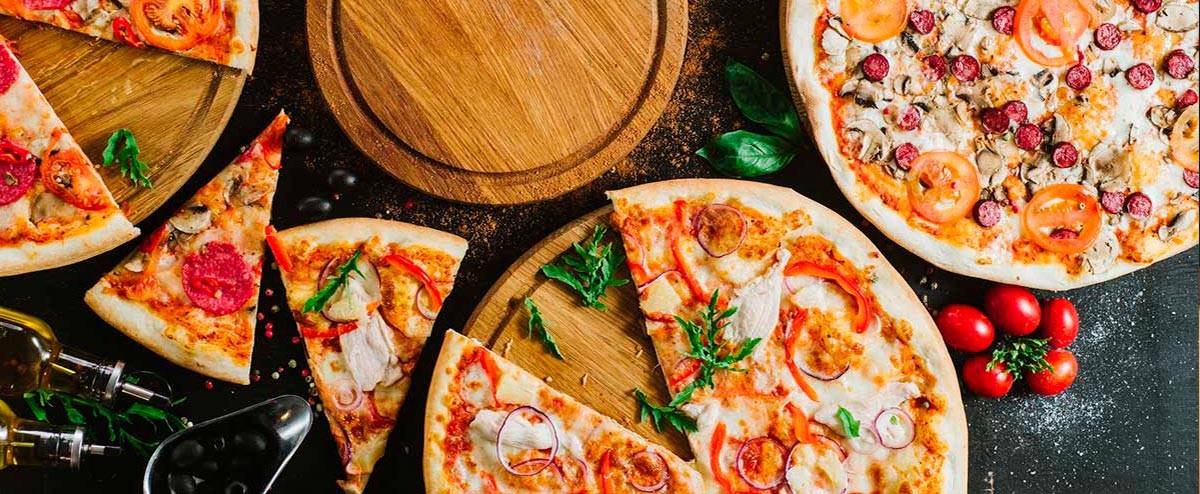 Pizza & 10 Friends The Lounge Marbella 1 image-